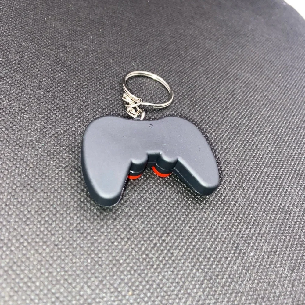 NIP Game Controller Keychain - Picture 5 of 6